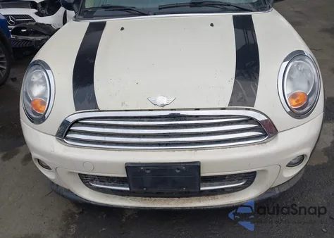 2013 Mini Hardtop Cooper z USA, uszkodzony, nr VIN WMWSU3C58DT690619